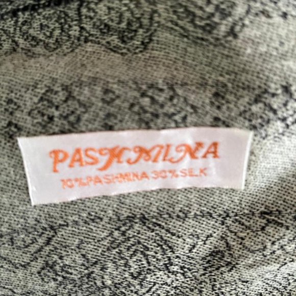 Pashmina wrap/scarf - Picture 4 of 4